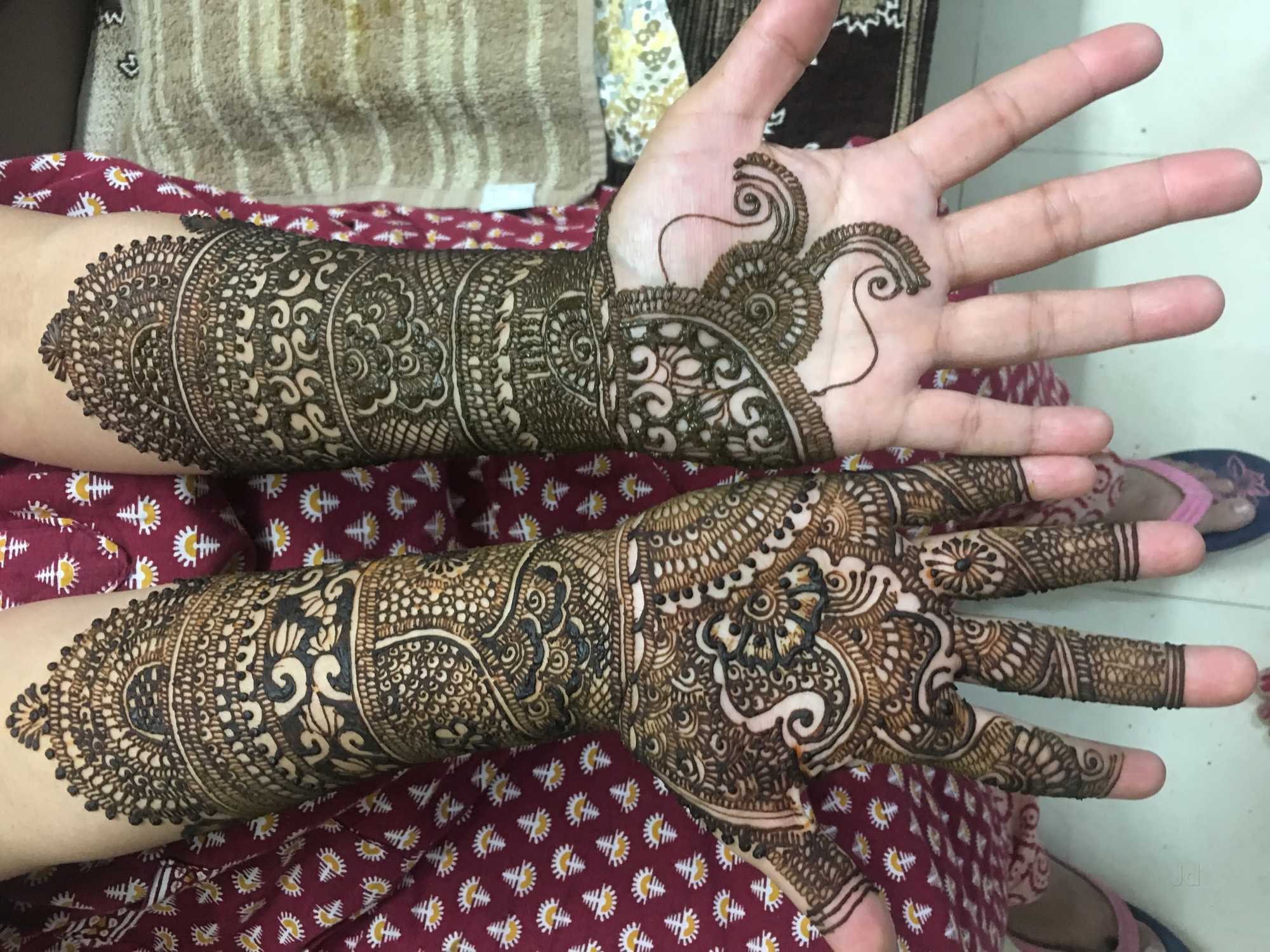 R V Creation Mehendi Designer