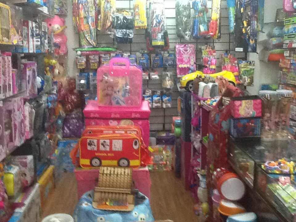 A To Z Gift Shop